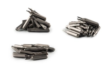 Bir grup Phillips tornavida parçasının beyaz arka plan ipuçlarında izole edilmiş. Üst görünüm. 