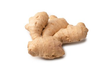 Zencefil Kökü Beyaz Arkaplanda İzole Edildi.