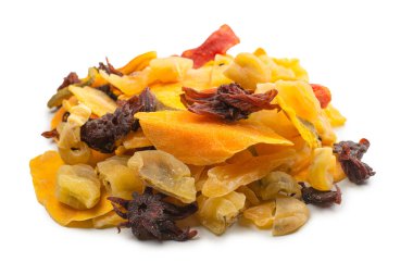 Kurutulmuş egzotik meyve, mango, ananas dilimleri, tutku meyvesi, papaya karışımı. Vejetaryen tatlı..  