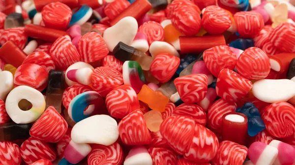 Lekkere Mix Van Gelei Kleurrijke Snoepjes Geïsoleerd Een Witte Achtergrond — Stockfoto