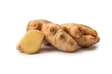 Zencefil Kökü Beyaz Arkaplanda İzole Edildi.