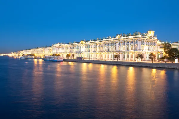 Palacio de Invierno en San Petersburgo, Rusia Imágenes de stock libres de derechos