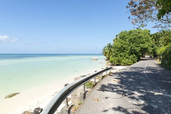 Strand op het eiland Mahe, Seychellen — Stockfoto