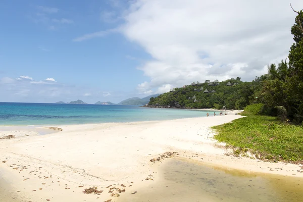 Playa en la isla Praslin, Seychelles, Océano Índico, África — Foto de Stock
