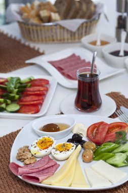 zengin ve leziz Türk Kahvaltı