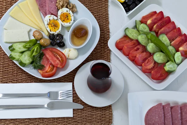 Ricca e deliziosa colazione turca — Foto Stock