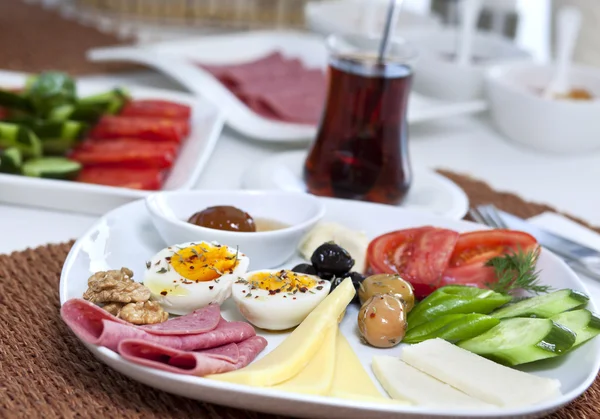 Ricca e deliziosa colazione turca — Foto Stock