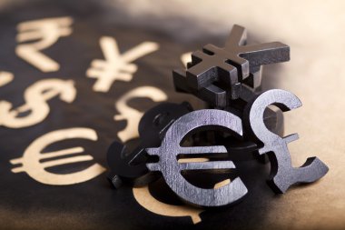 Uluslararası kara para birimi