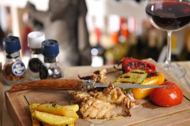 Barbekü Izgara biftek, köfte ve tavuk