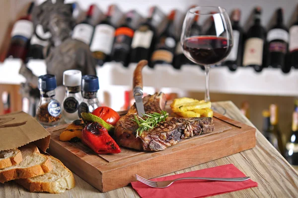 Grilled barbecue steak, meatball and chicken — Stock Photo, Image