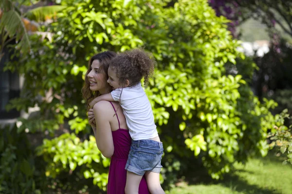 Madre y doughter —  Fotos de Stock