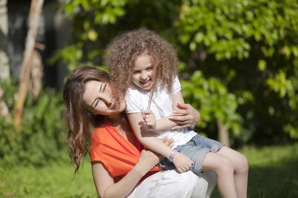 Madre y doughter —  Fotos de Stock