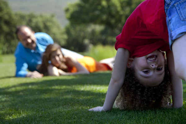 Family at park — Stock Photo, Image