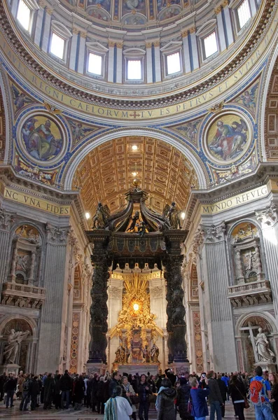 Wewnątrz Saint Peter's Basilica — Zdjęcie stockowe