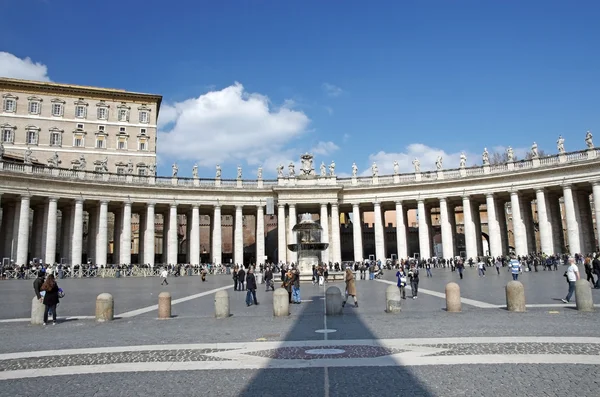 Collonade van saint peter plein — Stockfoto