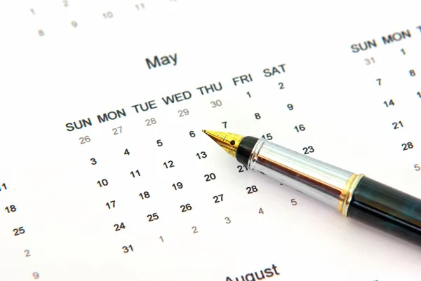 Calendario y pluma — Foto de Stock