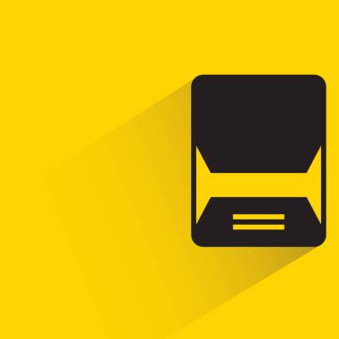 Sarı arkaplanda gölgesi olan posta