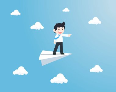 İşadamı kağıt uçağın üzerinde durur ve ileriyi gösterir.