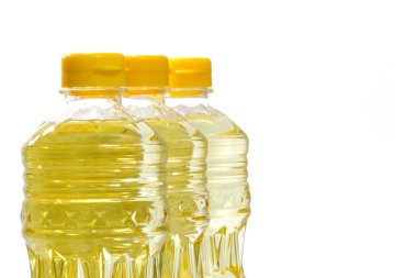 Beyaz arka plan üzerinde izole petrol pişirme ile palm yağı meyve