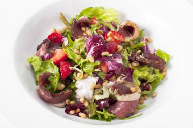 ördek ve çilek salatası