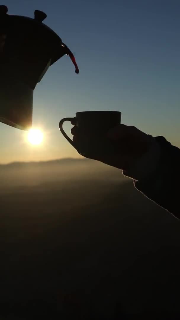 Person Pouring Out Coffee Moka Pot Cup Outdoors Front Sunrise — Stock video