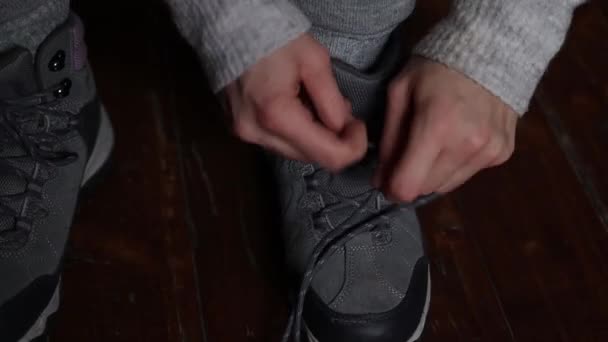 Person Laces Hiking Winter Boots Indoors Close Woman Put Trackers — Stockvideo