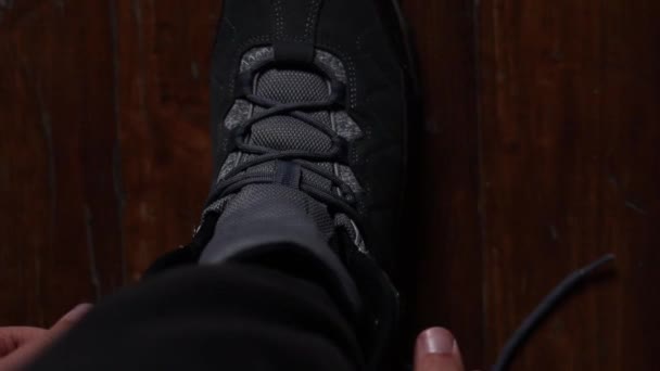 Top View Person Lacing Hiking Winter Boots Indoors Close Man — Stockvideo