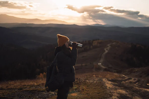 Young Woman Hiker Backpack Drinking Tea Thermos Outdoors Front Mountains — Stock Photo, Image