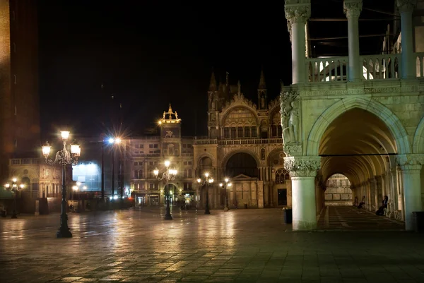 Nocny widok placu piazza San marco, Wenecja — Zdjęcie stockowe