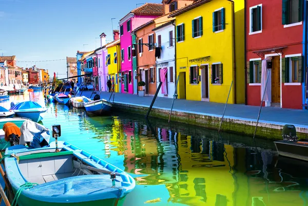 Venice, Burano island canal — Stock Photo, Image