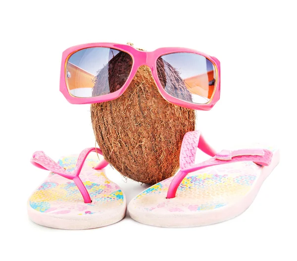 Beach travel concept with sunglasses, coconut and beachwear — Stock Photo, Image
