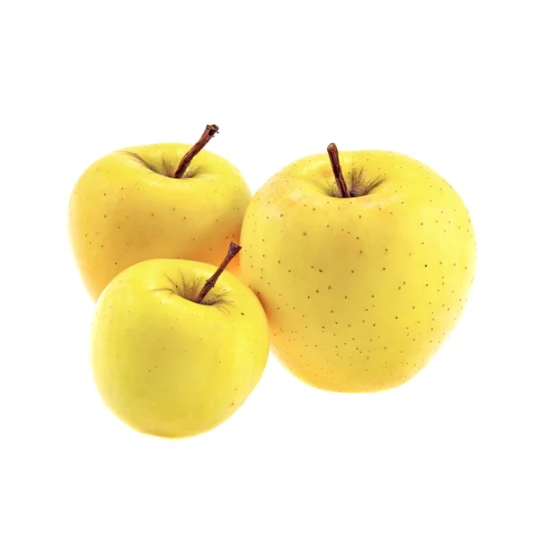 Goldene köstliche Äpfel isoliert auf weißem Hintergrund — Stockfoto