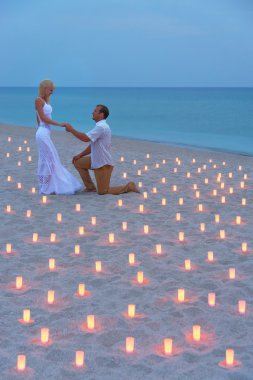 sea Beach deki mumlar günbatımı karşı öneri