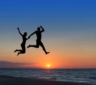  sevgi dolu çift beach Resort gökyüzünde yüksek atlama