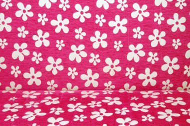 arka plan olarak pembe kanepe