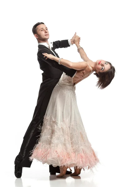 Beautiful couple in the active ballroom dance — Stock Photo, Image