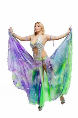 güzel sarışın etkin Arap dansı