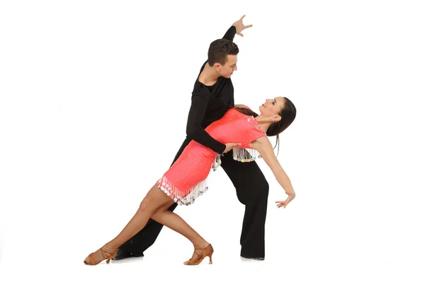 Hermosa pareja en el baile activo de salón — Foto de Stock