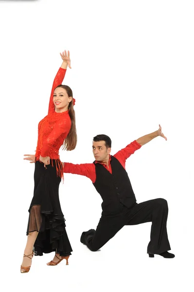 Bella coppia nella danza attiva sala da ballo — Foto Stock