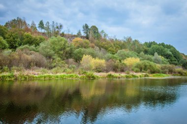 Nadsluchanskiy Bölgesel Peyzaj Parkı, Rivne bölgesinin Bereznivsky bölgesinde korunan bir bölgedir. Sluch nehri vadisinde yer almaktadır..