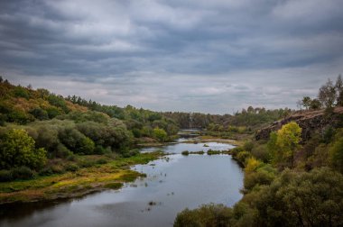 Nadsluchanskiy Bölgesel Peyzaj Parkı, Rivne bölgesinin Bereznivsky bölgesinde korunan bir bölgedir. Sluch nehri vadisinde yer almaktadır..