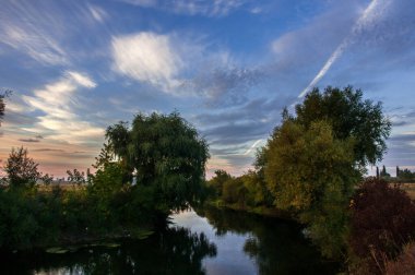 Goryn Nehri ve Çayırı Ukrayna, Rivne bölgesinde yer almaktadır..