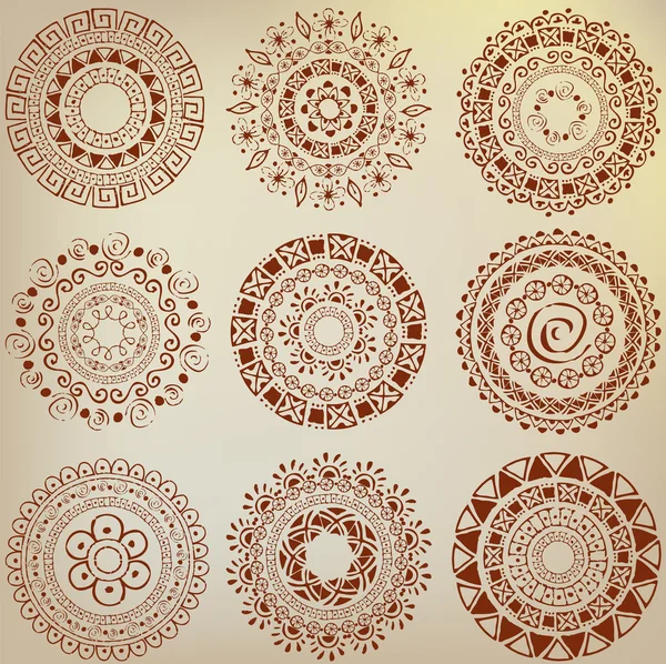 Etnik takılar çizilmiş ayarla