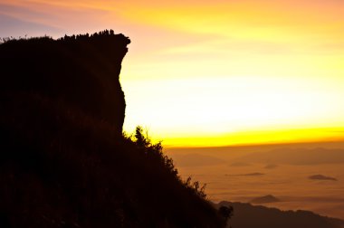gün batımında phu chi fa forest park