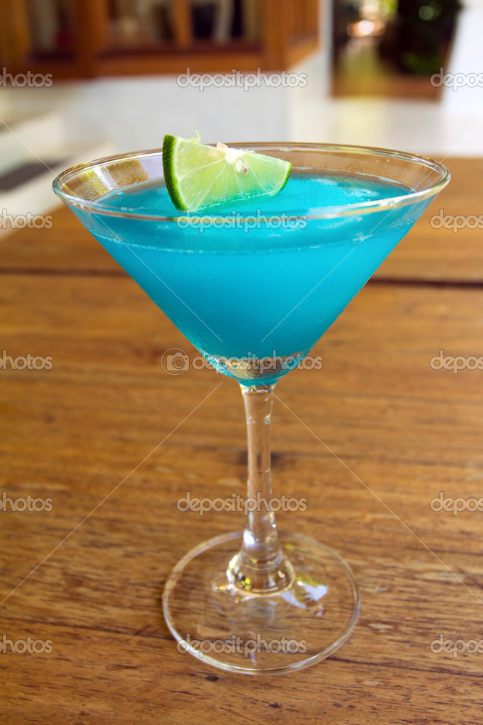 Frozen Blue Margarita Cocktail in martini glass — Stock Photo