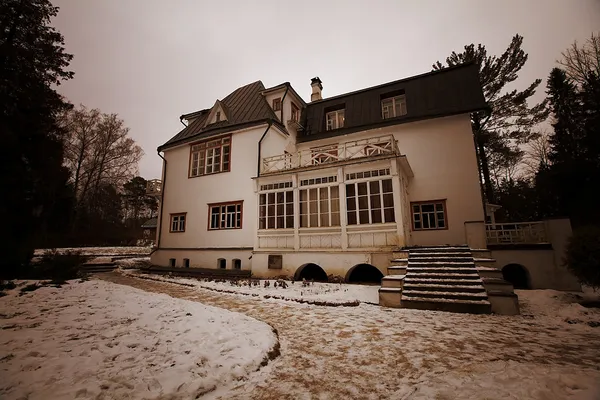 Ancienne maison hantée — Photo