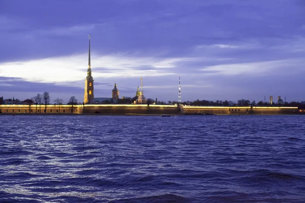 Saint petersburg gece görünümü