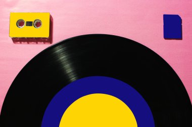 Teknoloji gramofon disklerinden SD kartlarına çevrildi.