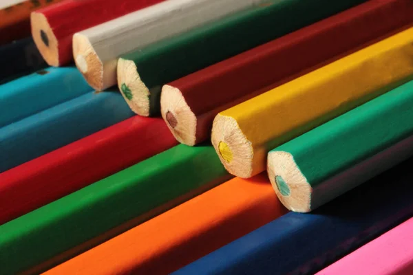 Een Spandoek Stilleven Met Schoolspullen Kleurpotloden Kleurrijke Foto Begin Van — Stockfoto