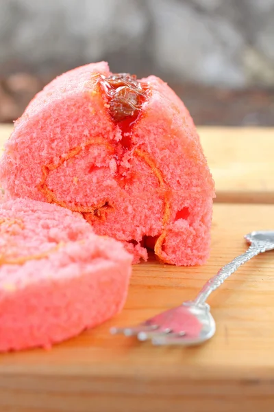 Rouleau de gâteau aux fraises — Photo